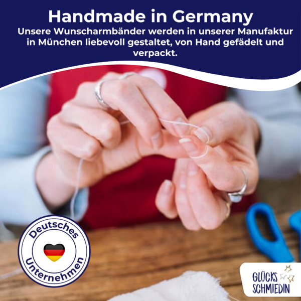 Labradorit Satin Armband in türkis, 2 versilberten Perlen und silberner Schiebeperle mit 6 verschiedenen Glückwunschkarten für jeden Anlass in edler Geschenkbox. Handmade in Deutschland.