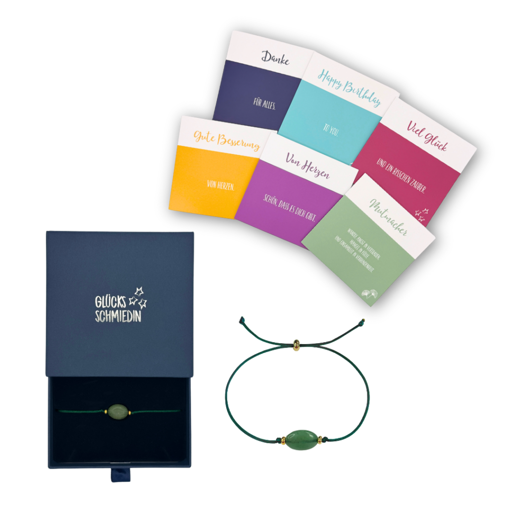 Aventurin Satin Armband in grün, 2 vergoldete Perlen und goldenener Schiebeperle mit 6 verschiedenen Glückwunschkarten für jeden Anlass in edler Geschenkbox. Handmade in Deutschland.