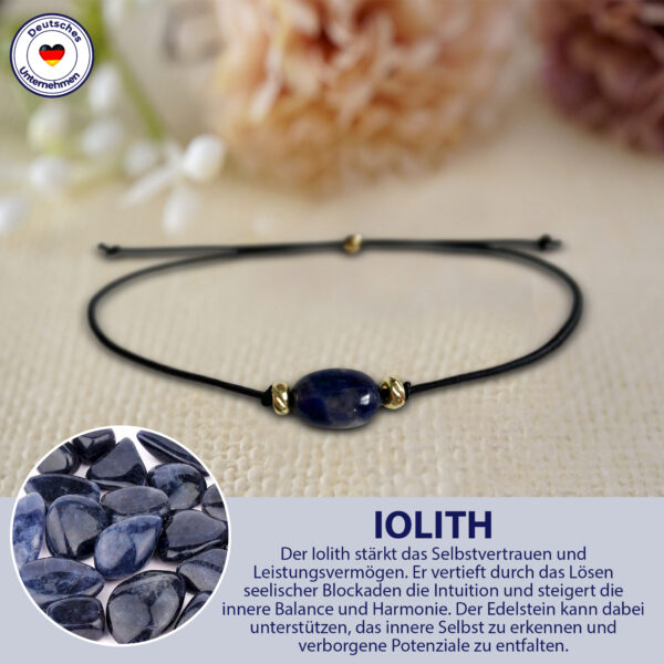 Iolith Grußkarte mit Bedeutung, Edelstein Armband mit Iolith und 2 vergoldeten Kugeln und goldener Schiebeperle als Verschluss, Elastisches Armband schwarz, Briefkuvert, Sternzeichen Edelstein