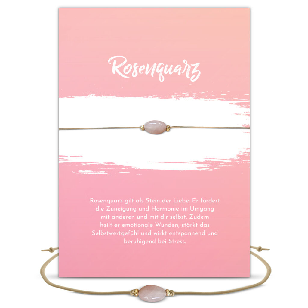Rosenquarz Grußkarte mit Bedeutung, Edelstein Armband mit Rosenquarz und 2 vergoldeten Perlen vorne und Schiebeperle als Verschluss, elastisches Armband in beige, Briefkuvert.