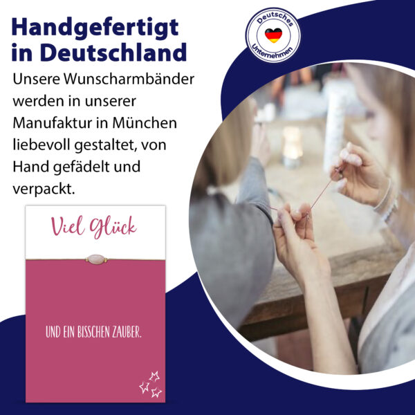 Viel Glück Grußkarte, Edelstein Armband mit Rosenquarz und 2 vergoldeten Perlen vorne und Schiebeperle als Verschluss, elastisches Armband in beige, Briefkuvert.