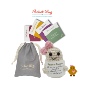 Pocked hug, Positive Potato als Kraftspender, gehäkelte Kartoffel Mädchen, Wunscherfüller mit vier Grußkarten